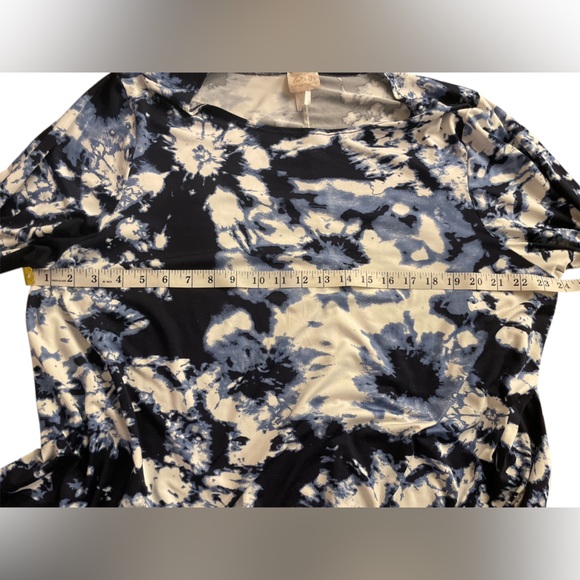 Blue and White Women's Tunic Top - Picture 3 of 5